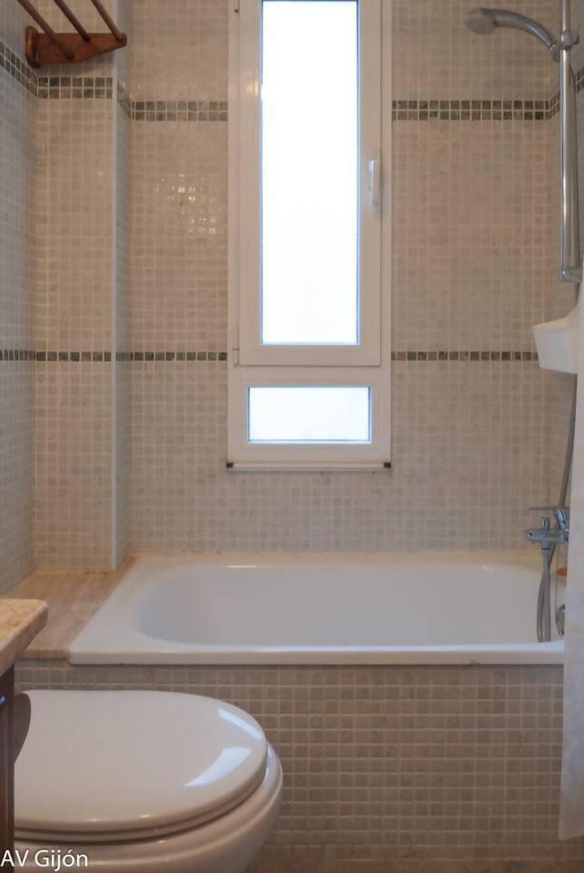 Apartmán Av Premio Real 16 Gijón Exteriér fotografie
