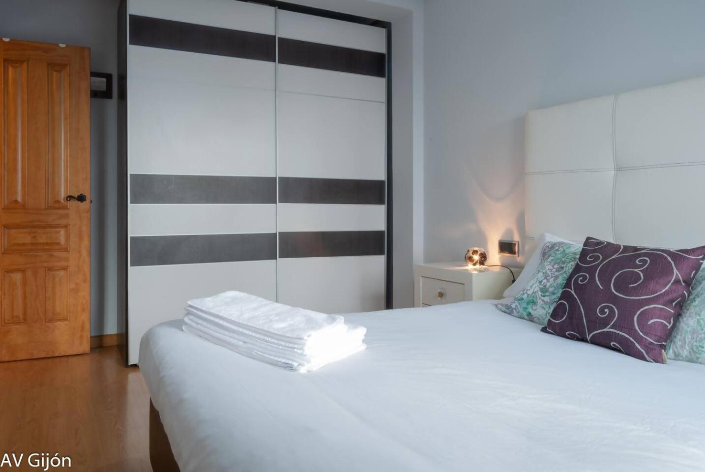 Apartmán Av Premio Real 16 Gijón Exteriér fotografie
